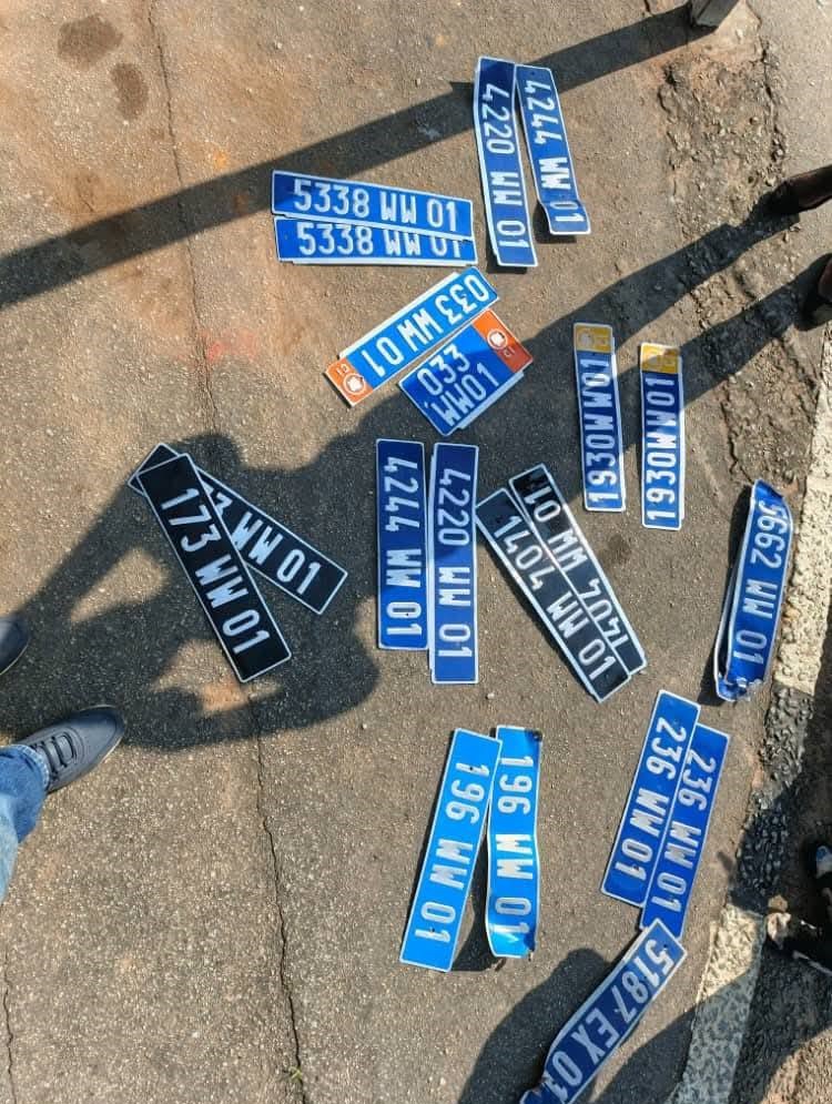 incivisme-routier-100-vehicules-avec-des-plaques-d-immatriculation-banalisees-interceptes-au-premier-jour-de-l-operation-dans-la-commune-du-plateau